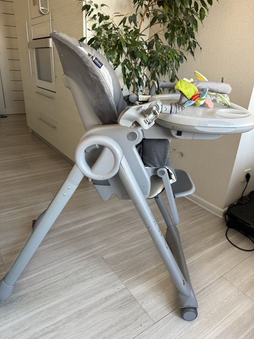 Дитячий стільчик Chicco
