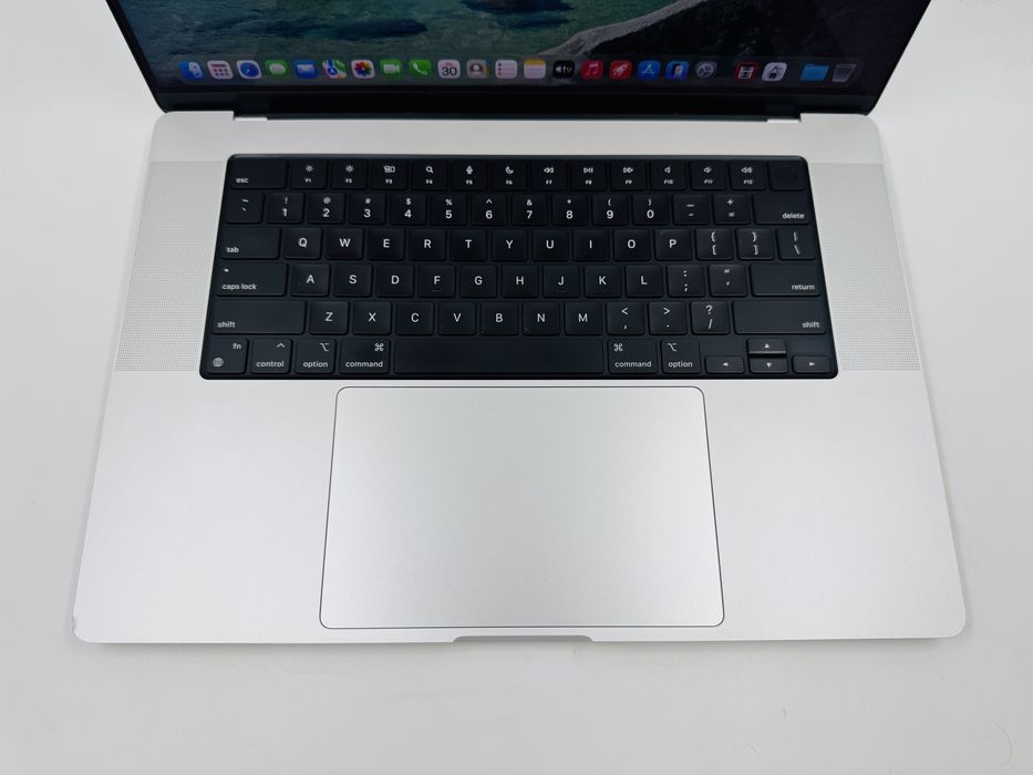 apple MacBook Pro 16 2021 M1 Pro 32GB RAM 1TB SSD Silver IL7610
