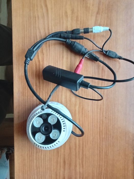 Камера відеоспостереження (день-ніч) з мікрофоном