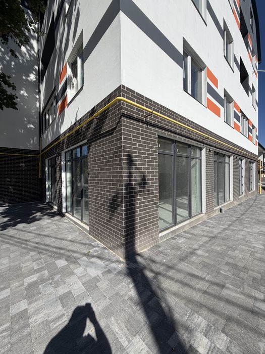 Продаж комерційного приміщення 280 кв.м