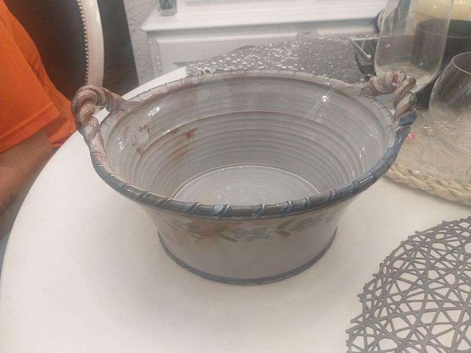 Piękna,ceramiczna,ręcznie robiona i malowana waza z sygnaturą