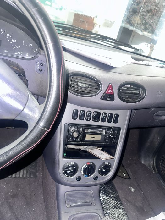 Mercedes a venda pronto a circular