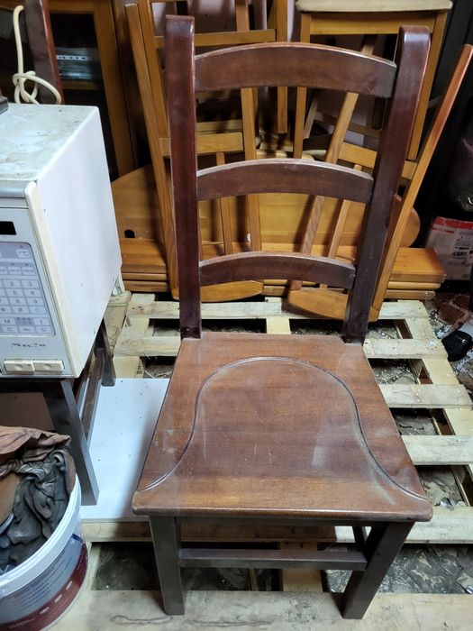 Cadeiras em madeira