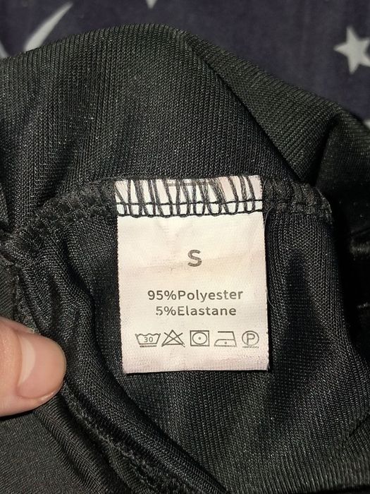 Жіночий топ чорний