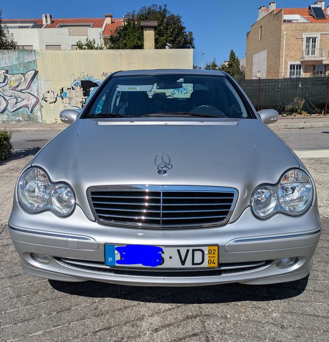 Mercedes de Garagem muito bem Estimado