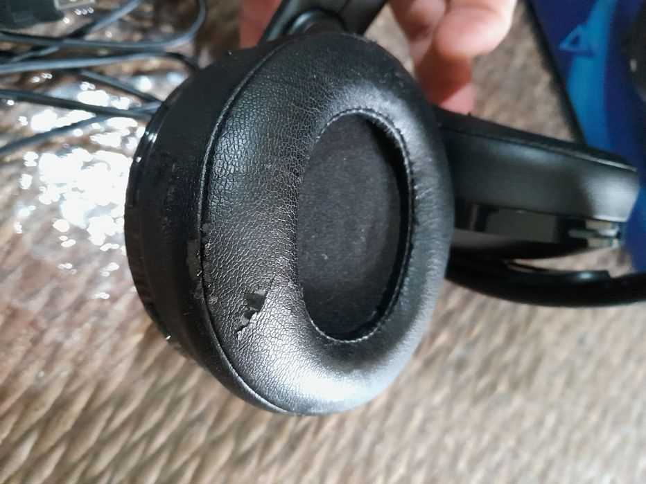 PS4 Wireless Headset Gold64730002601857123