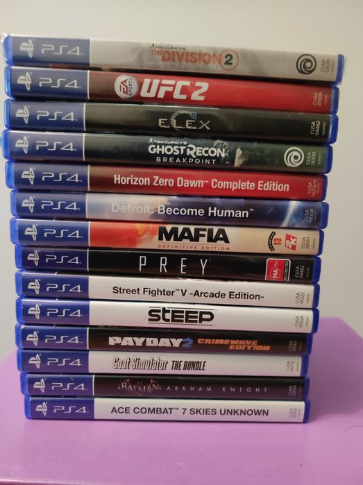 Gry PS4 stan płyt  b.dobry