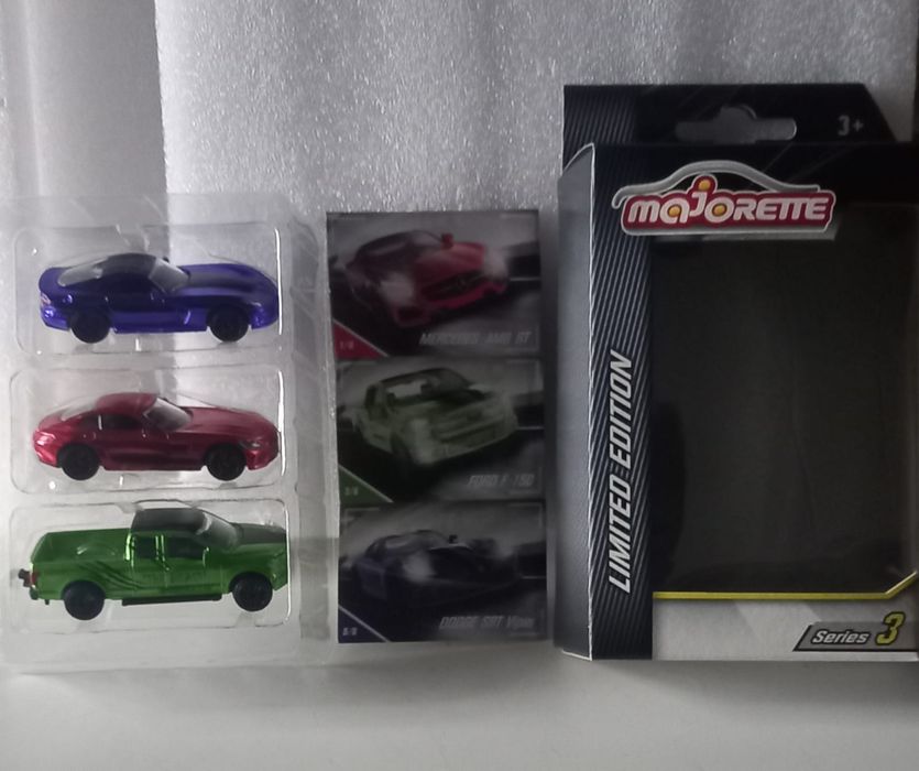 Conjunto 3 majorette Dodge, mercedes-amg e Ford
