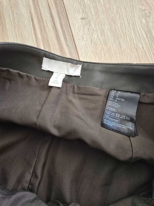 Спідниця H&M зі штучної шкіри