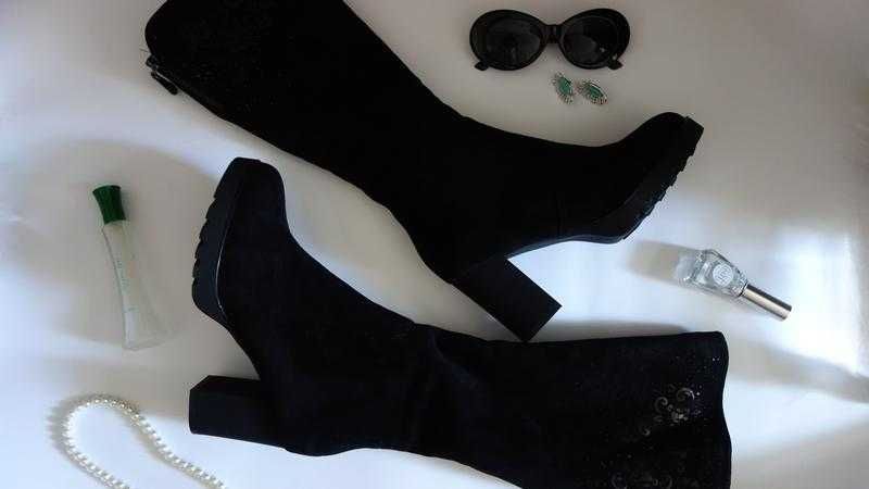 Классические женские сапоги чёрного цвета, новые, утеплённые, р.38