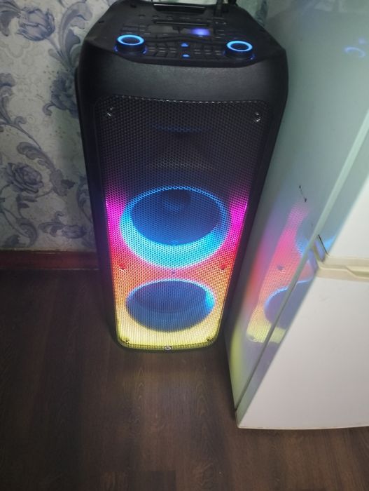 300Wt потужна блютуз колонка MANTA spk 5450 Phantom до 10год батарея