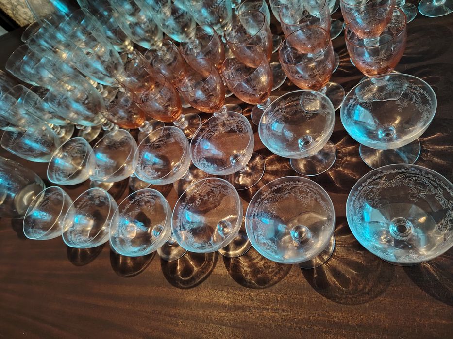 Serviço de Copos de Cristal Composto por 75 Peças