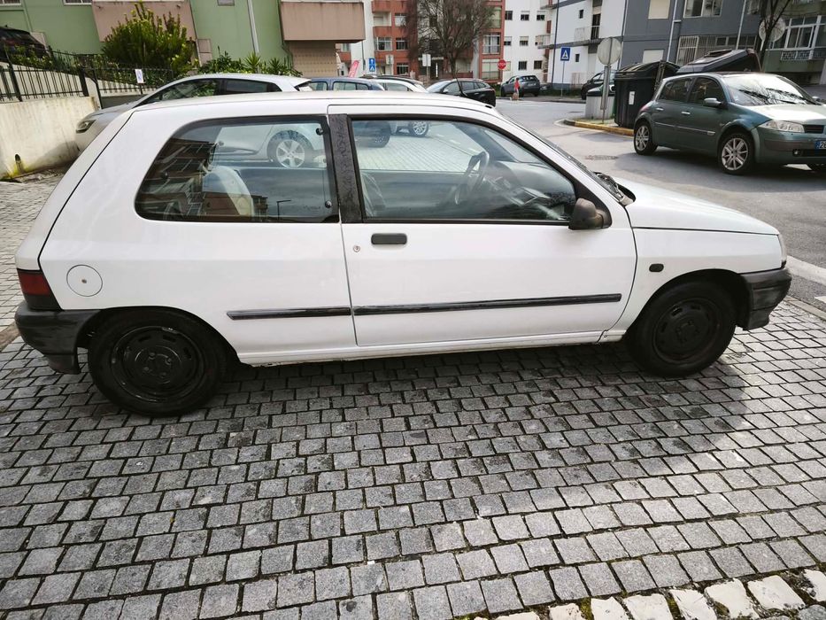 Renault Clio I 1.2 gasolina