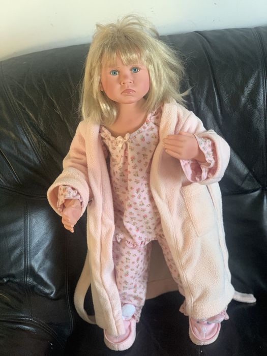 Lalka kolekcjonerska