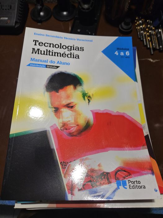 Livros escolares 8°ANO