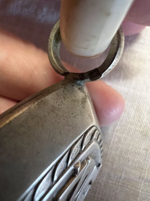 Roca para bebé antiga, em prata
