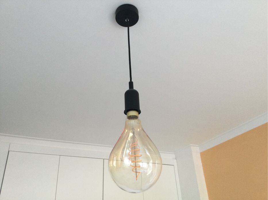 Kit de iluminação em metal. Preto. A estrear.