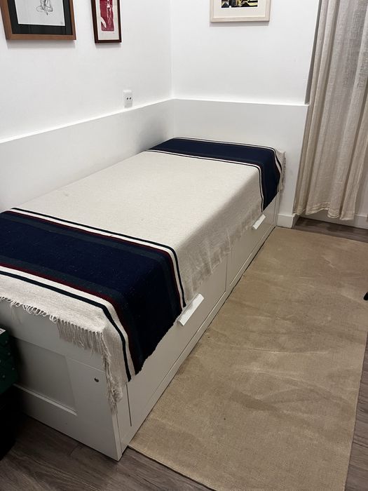 Cama solteiro e casal com gavetas
