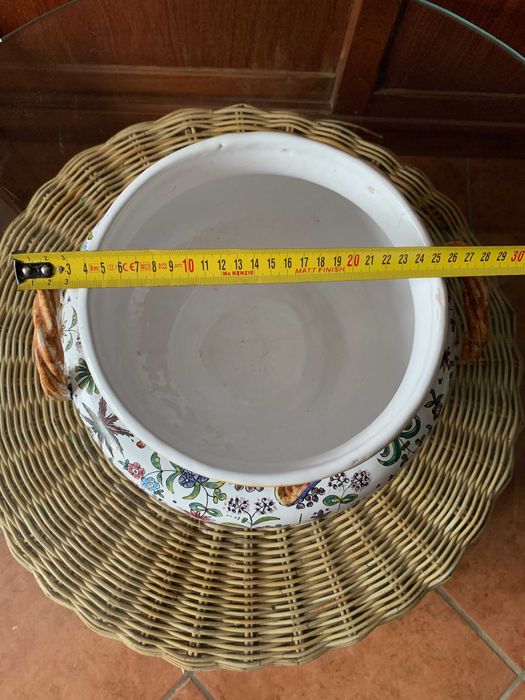 Cerâmica pintada à mão