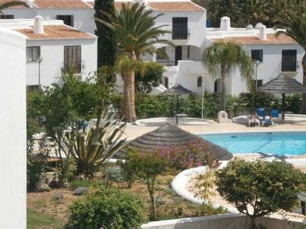 CASA TERESA: T2, 2 Pisc.+A pé p/ 2 Praias e Marina -S.Rafael-ALBUFEIRA