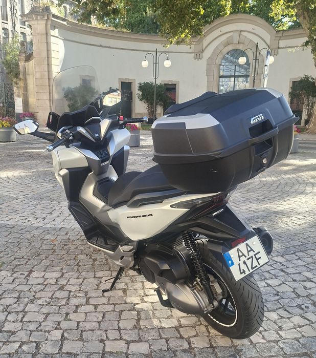 Scooter Honda Forza 300 impecavel