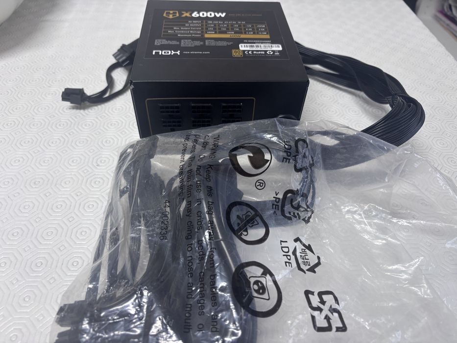 Fonte de alimentação Nox Hummer 600w 80 Plus Bronze