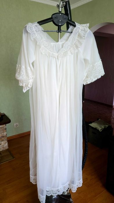 Вінтажний пеньюар від Saxon Lingerie