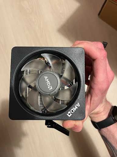 Chłodzenie CPU AMD Wraith Prism RGB (AM4/AM5) - NOWE z Ryzen 7 7700