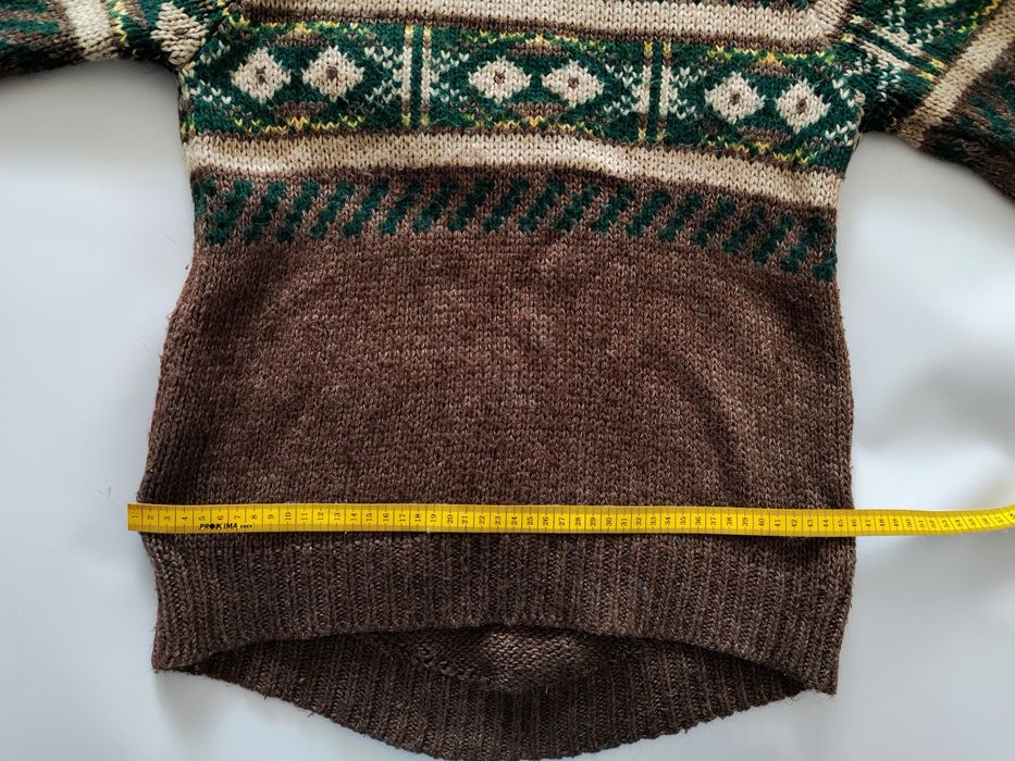 Светр з орнаментом