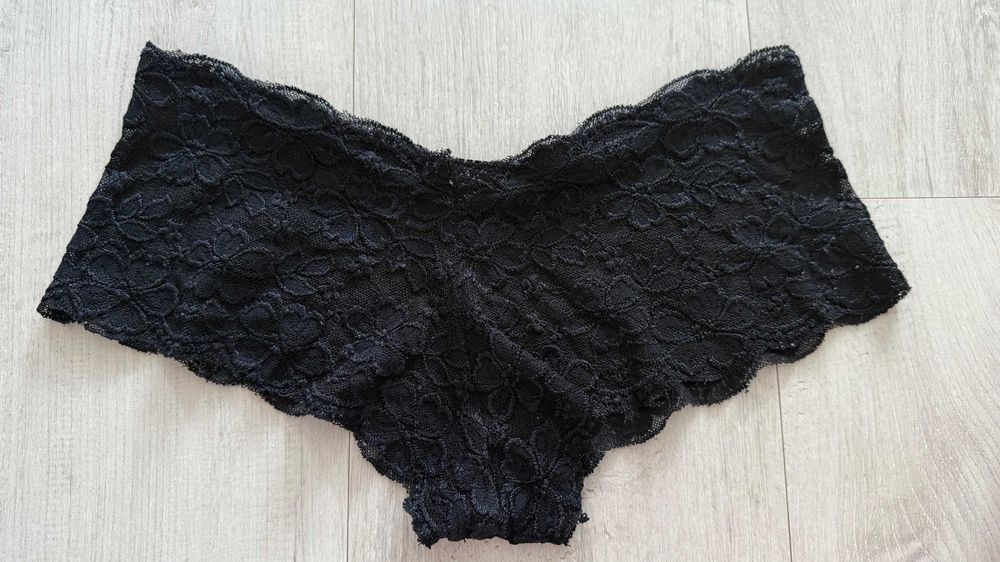 Nowe czarne bokserki koronowe majtki S36