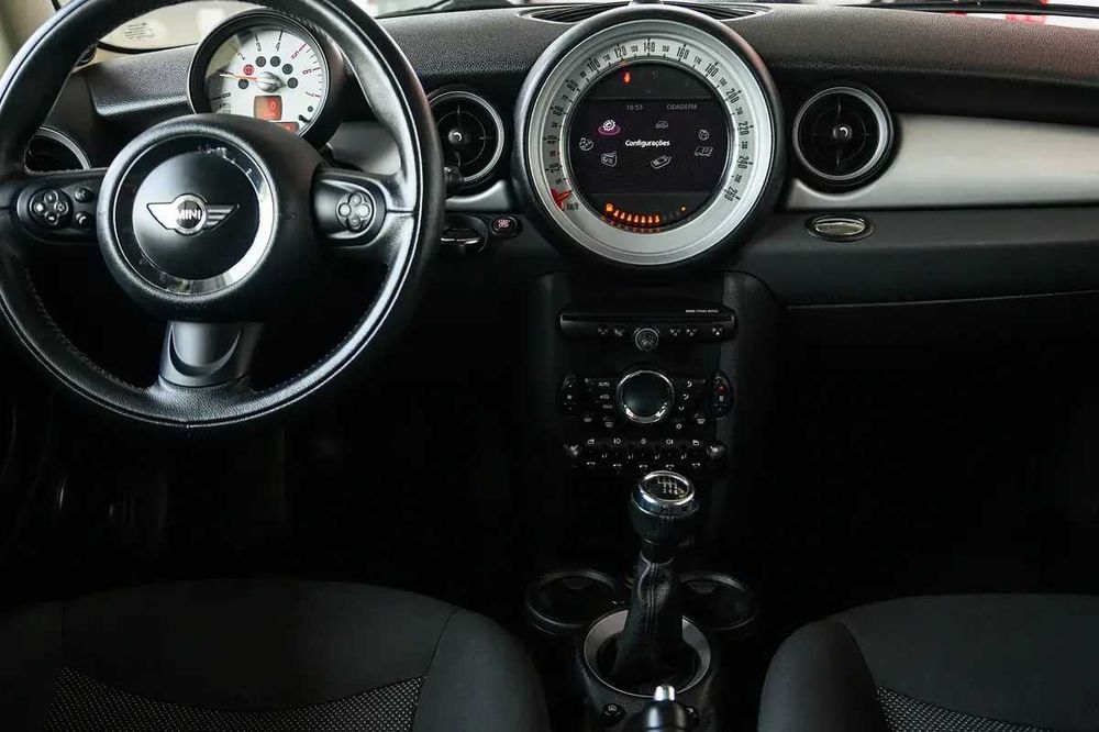 Mini Cooper D (motor BMW) – Excelente estado