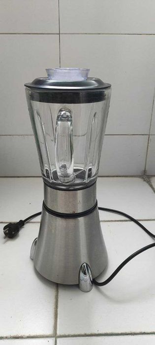 Koenic KBL 713 Table Blender – 700W