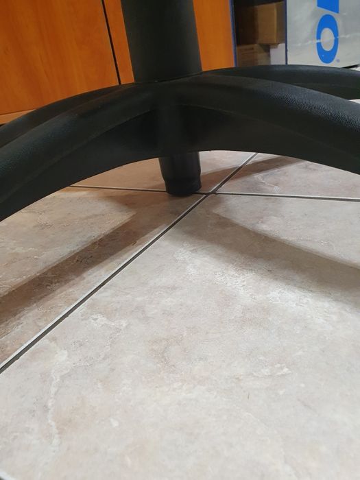 Fotel biurowy, obrotowy, skóropodobny