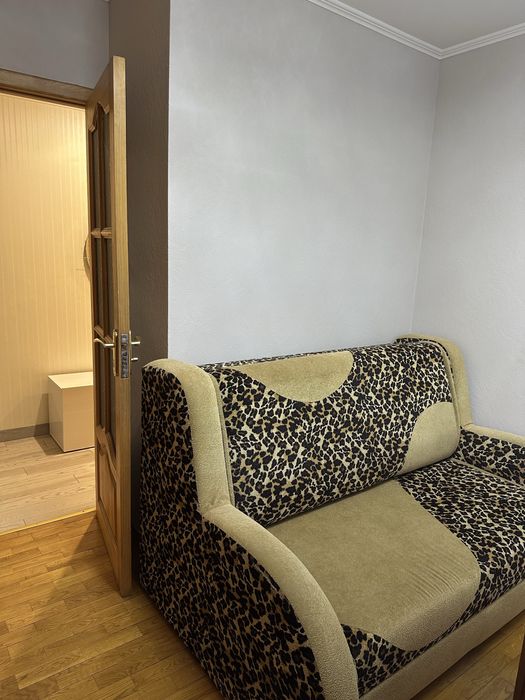 Сдам комнату для девушки (коммуналка включена)от собственника