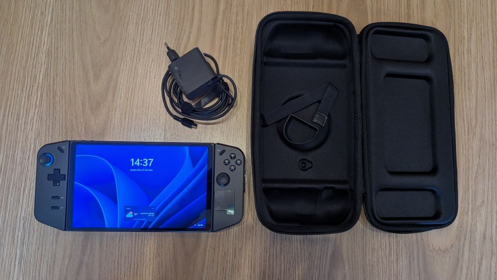 Lenovo Legion Go 1TB + 512gb cartão sd
