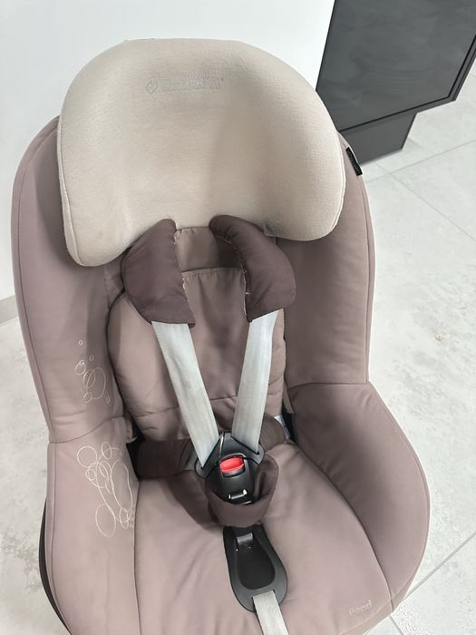 Maxi Cosi baza + foteliki