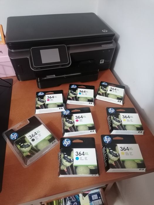 Impressora HP com 8 tinteiros