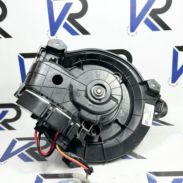 Моторчик пічки на Спринтер 907