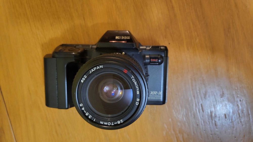 Aparat Ricoh XR-X tri-metering system