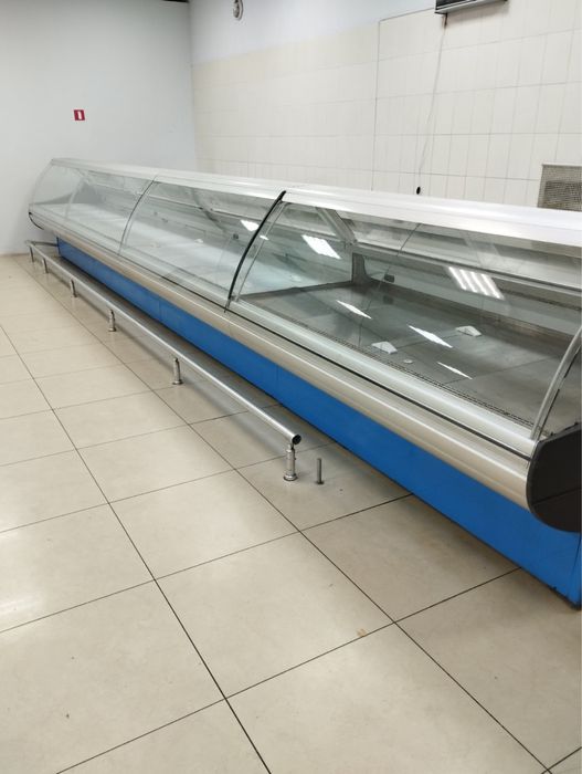 Холодильна вітрина РОСС