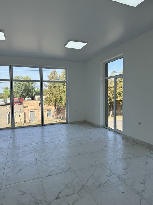 Оренда фасадного приміщення