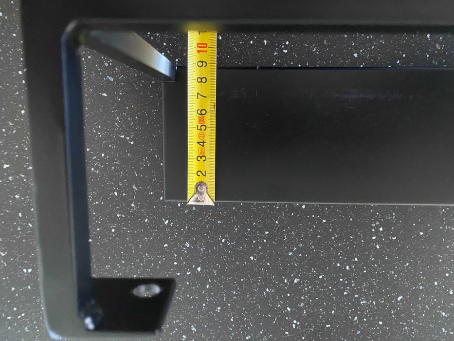 Prateleira de metal preta