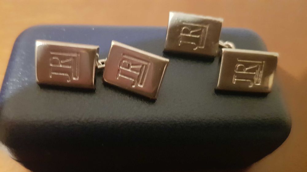 Botões de punho cada par 15€ (ver fotos)