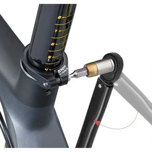 Klucz dynamometryczny do kół 1/4" 2-24 Nm z blokadą i etui 2604