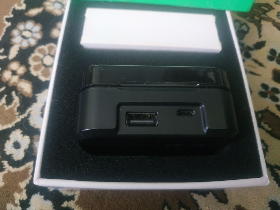 BlitzWolf bw-fye3 блютуз наушники + всторєний міні повербанк