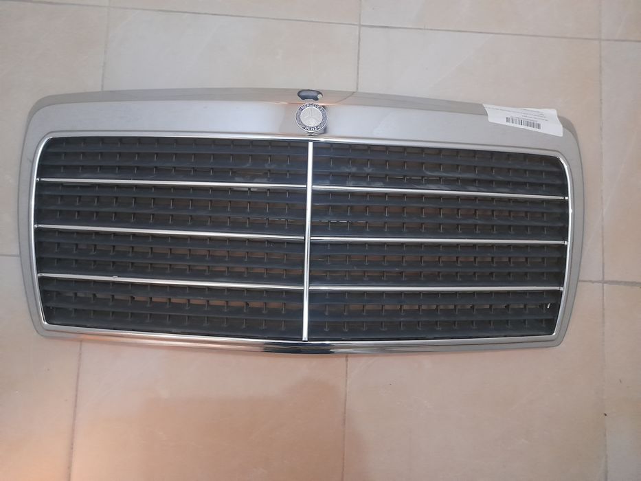 Grelha Mercedes W124 Sportline