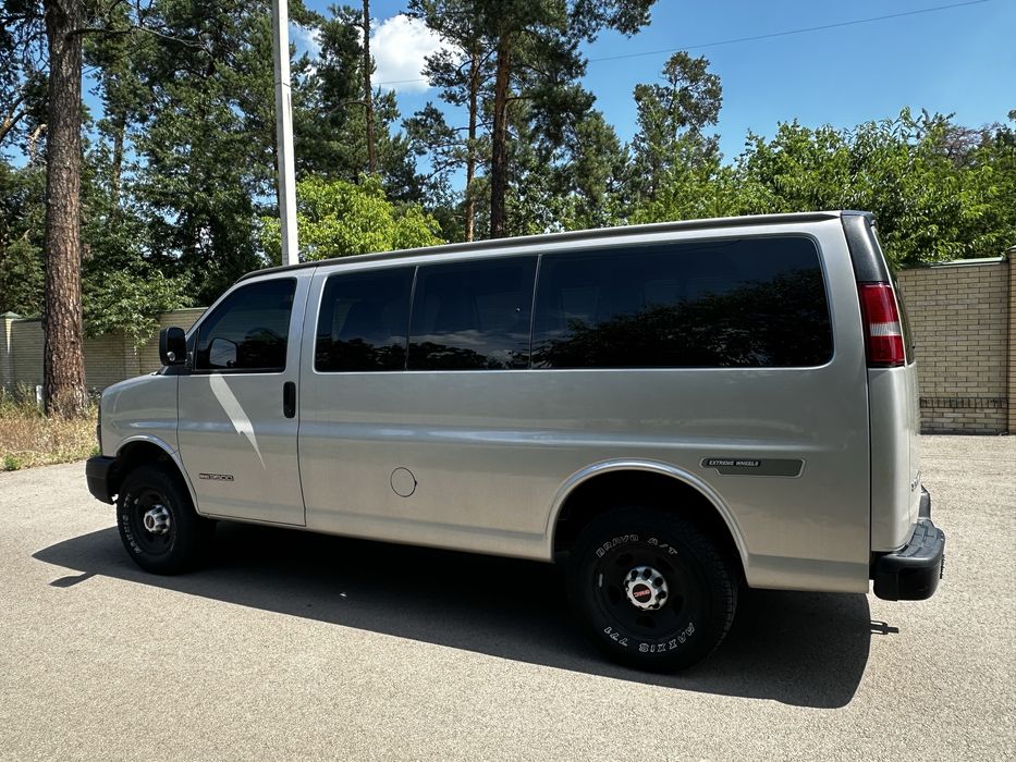 Gmc Savana або Chevrolet Exspress