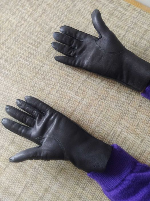 Damskie skórzane rękawiczki (samochodowe) . Rozmiar: 23 czarne