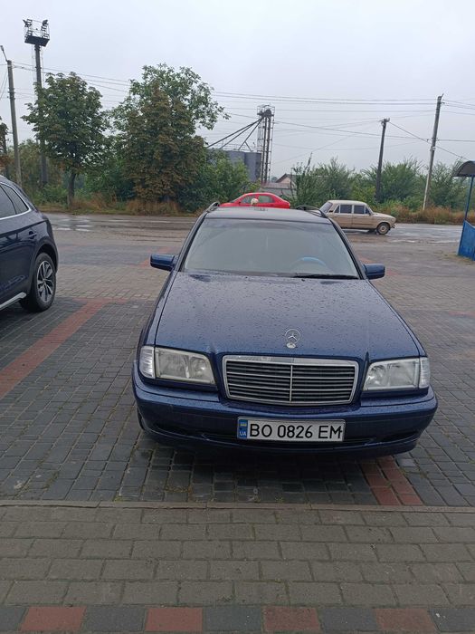 Мерседес Бенц С-180