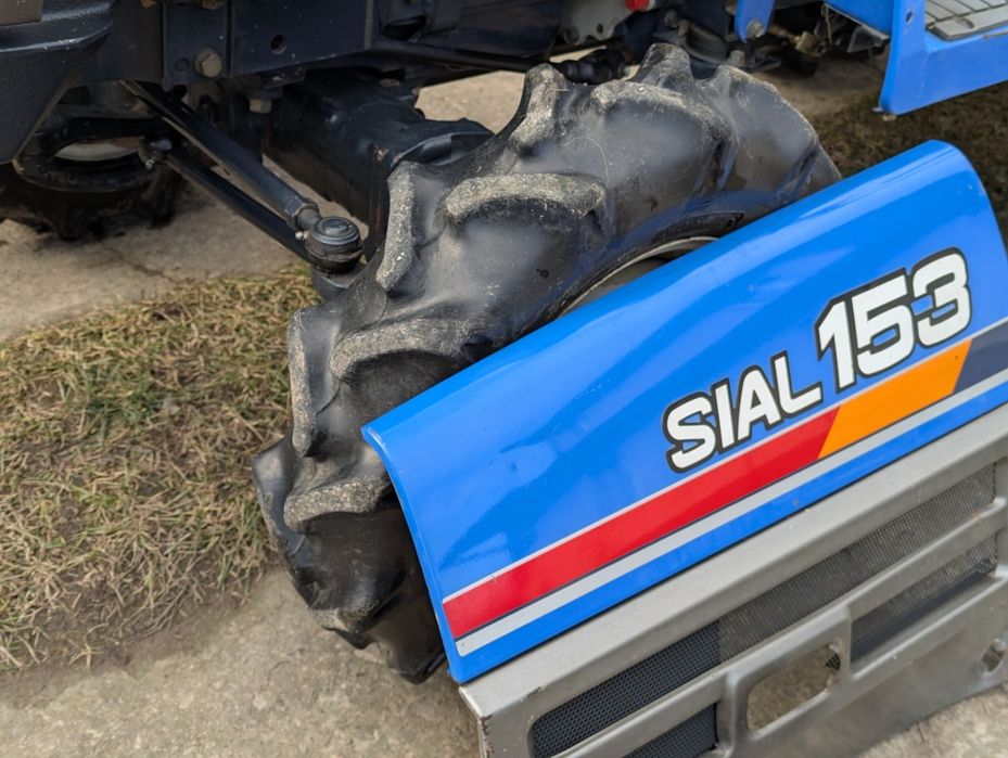 Японський трактор Iseki Seal 153